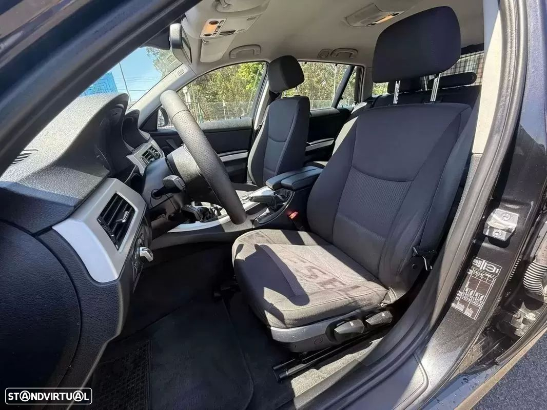 BMW 320 d Touring Navigation - 14