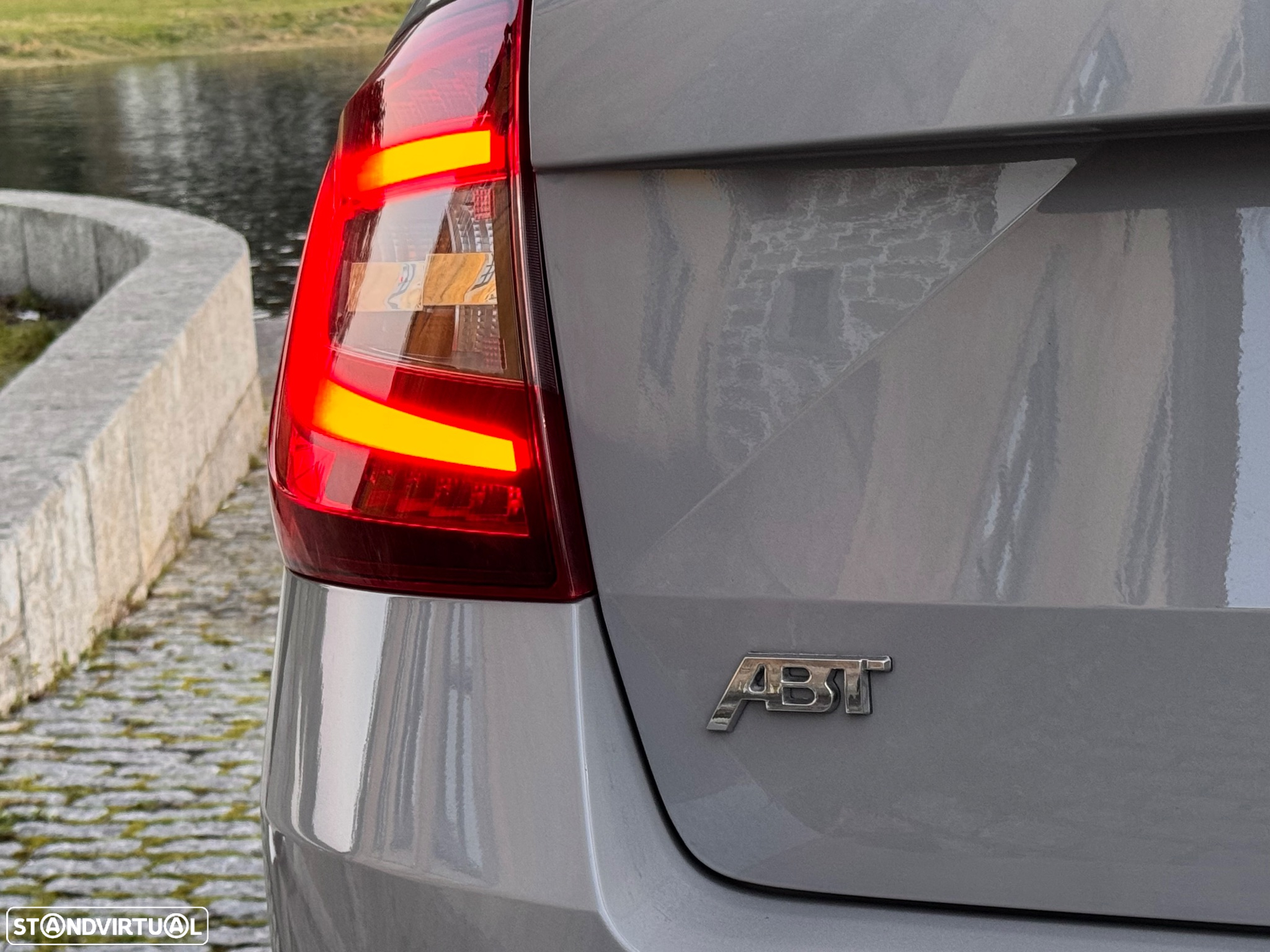 Skoda Octavia Break 2.0 TDI DSG 4x4 RS First Edition - 17