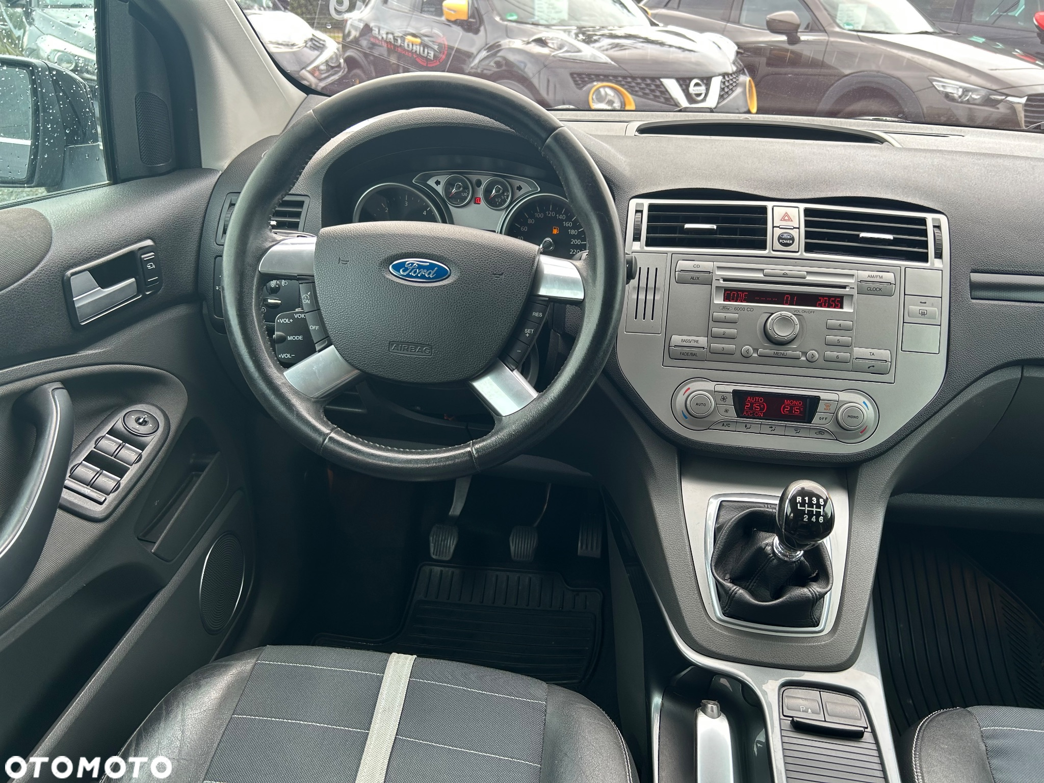 Ford Kuga 2.0 TDCi 2x4 Titanium - 8