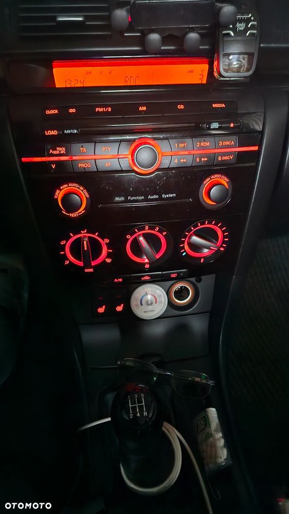 Mazda 3 1.6 Exclusive + - 4