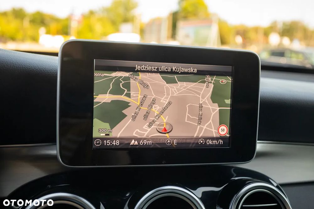 Mercedes-Benz GLC 250 d 4Matic 9G-TRONIC AMG Line - 35
