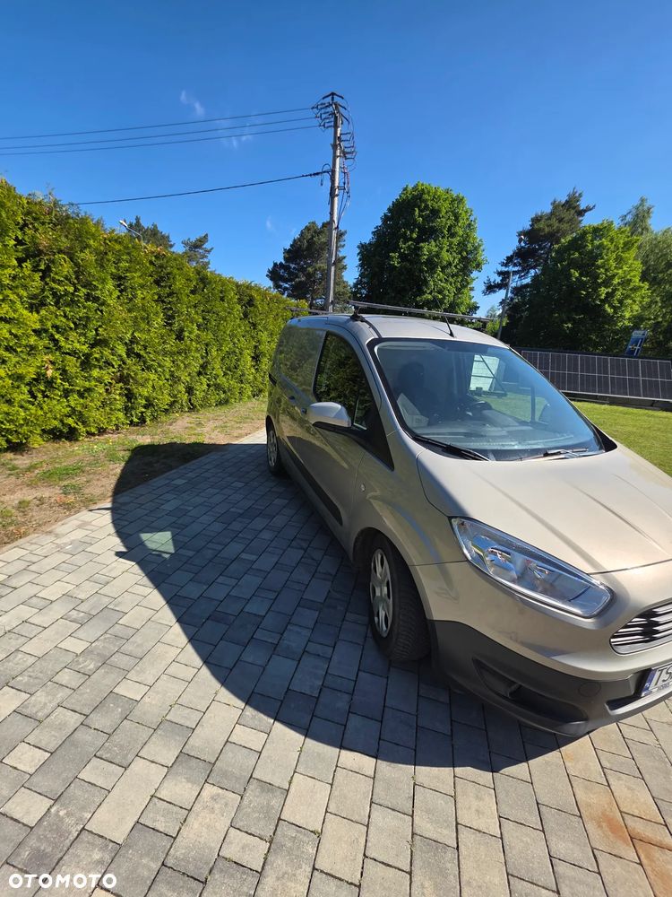 Ford COURIER - 1