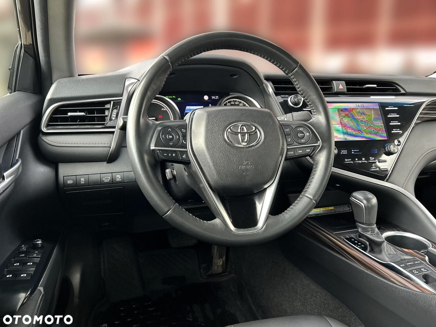 Toyota Camry - 13
