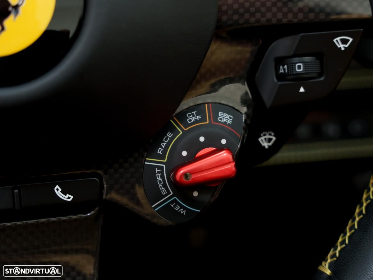 Ferrari F8 Tributo Spider - 24