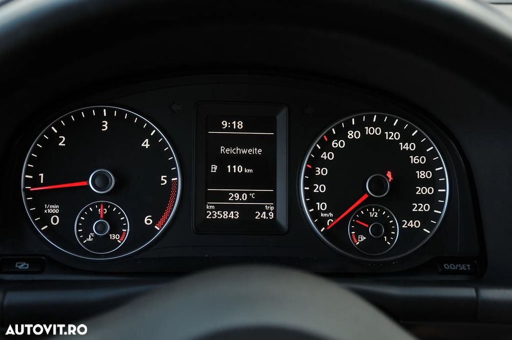 Volkswagen Touran 1.6 TDI DPF Highline - 25