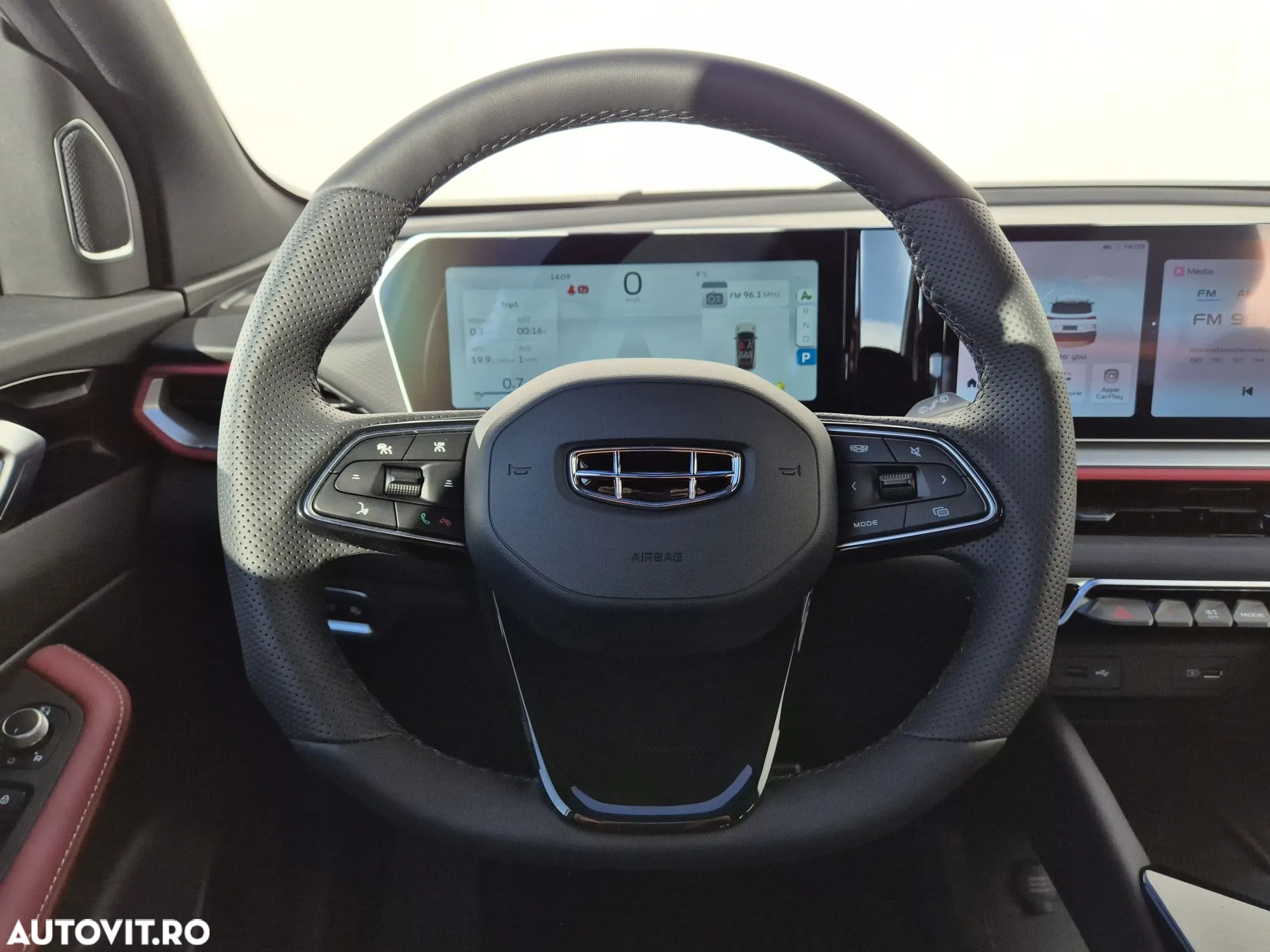 Geely Coolray - 14