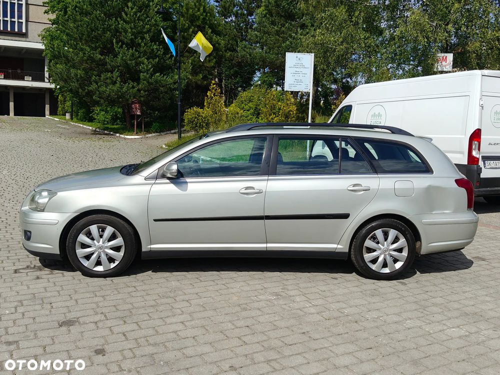 Toyota Avensis 2.0 D-4D Premium - 14