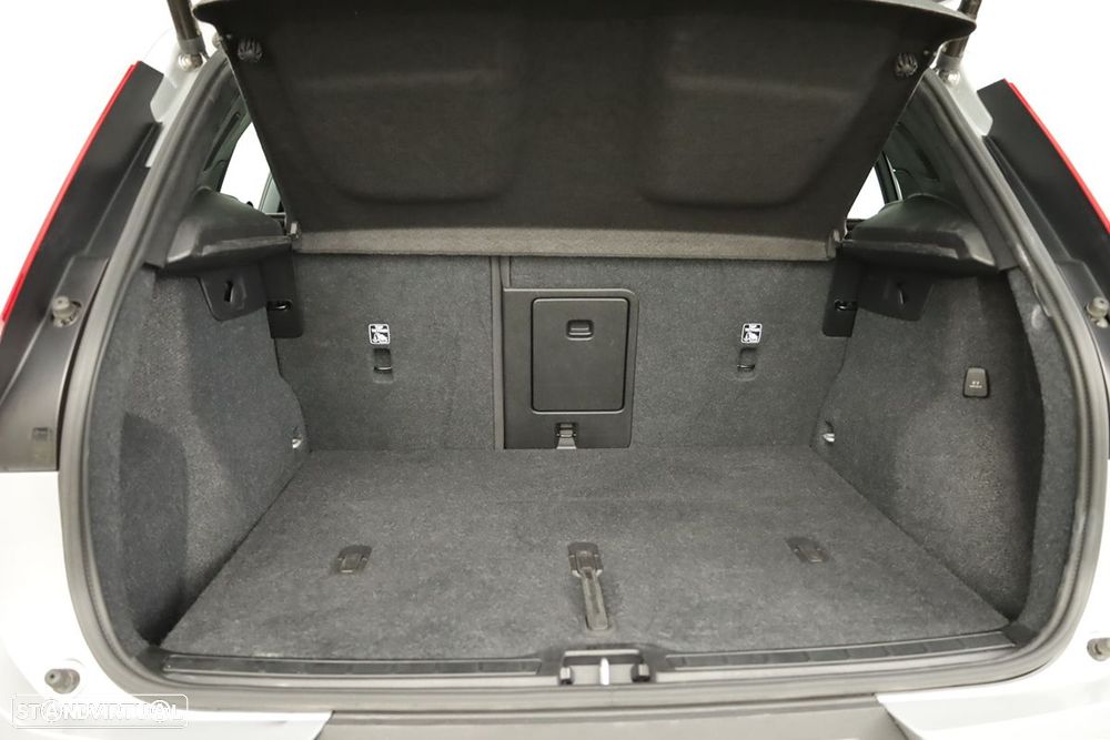 Volvo XC 40 1.5 T2 Core Auto - 24