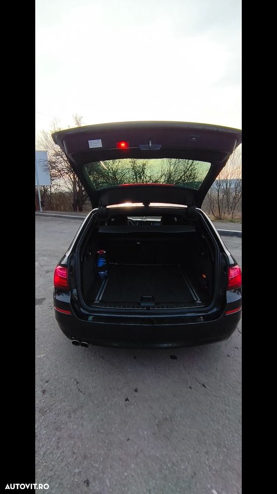 BMW Seria 5 520d Aut. - 11