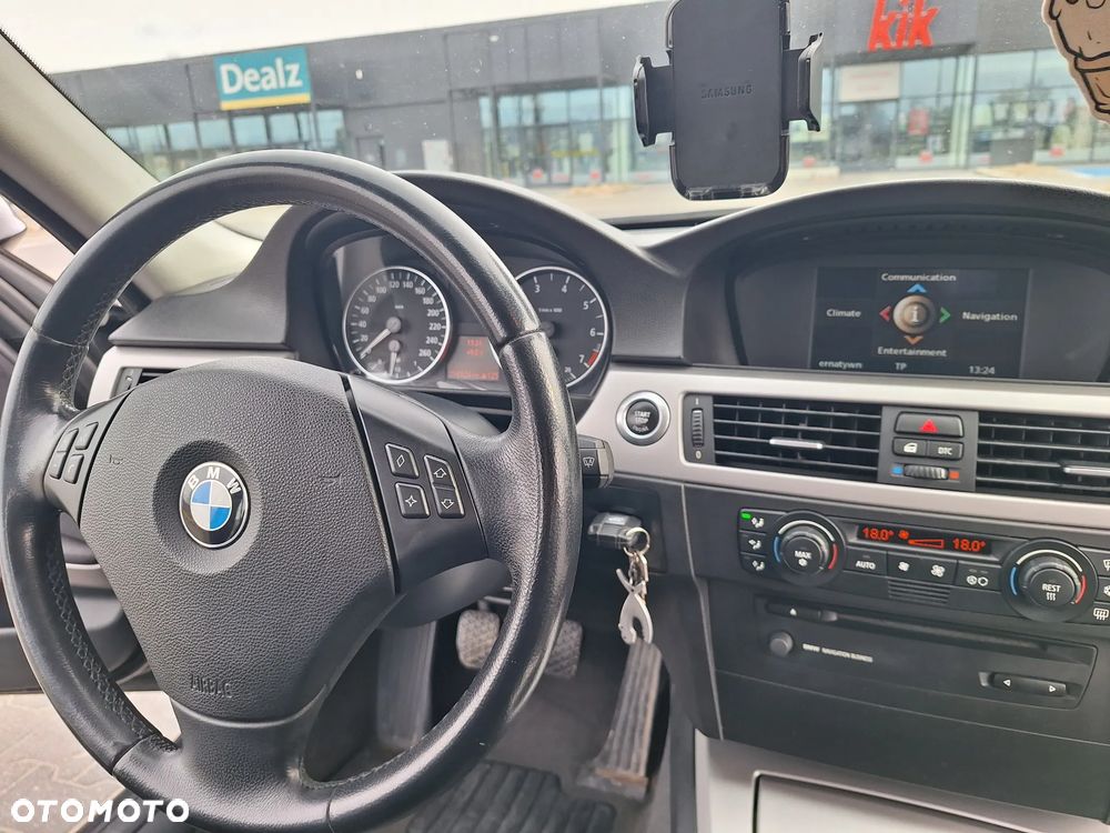 BMW Seria 3 318i - 16
