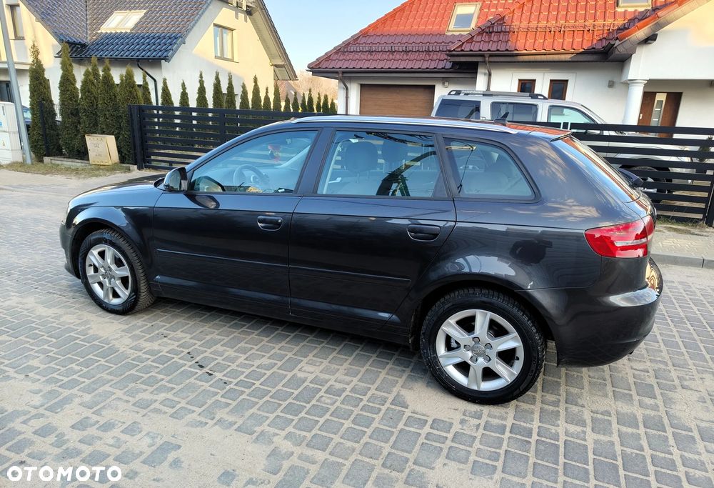 Audi A3 Sportback 1.6 Ambiente - 5