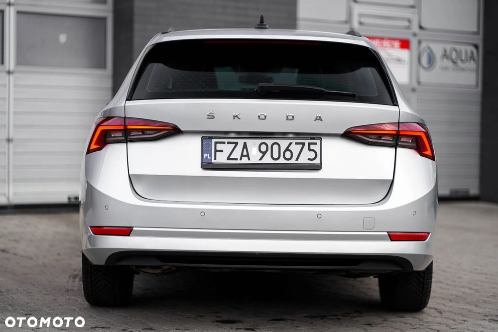 Skoda Octavia 2.0 TDI Style DSG - 10