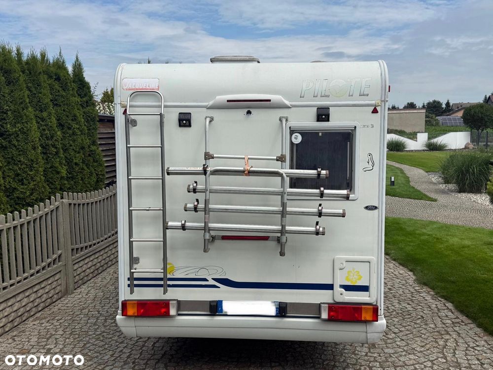 Ford Transit - 4