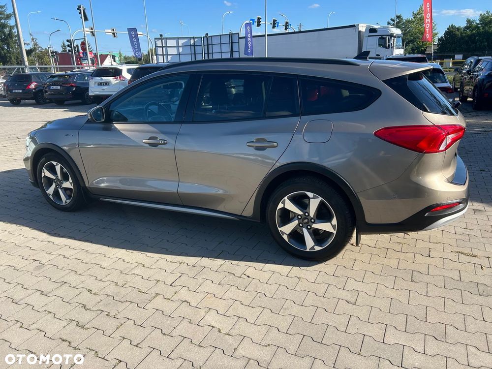 Ford Focus 1.5 EcoBoost Active - 12