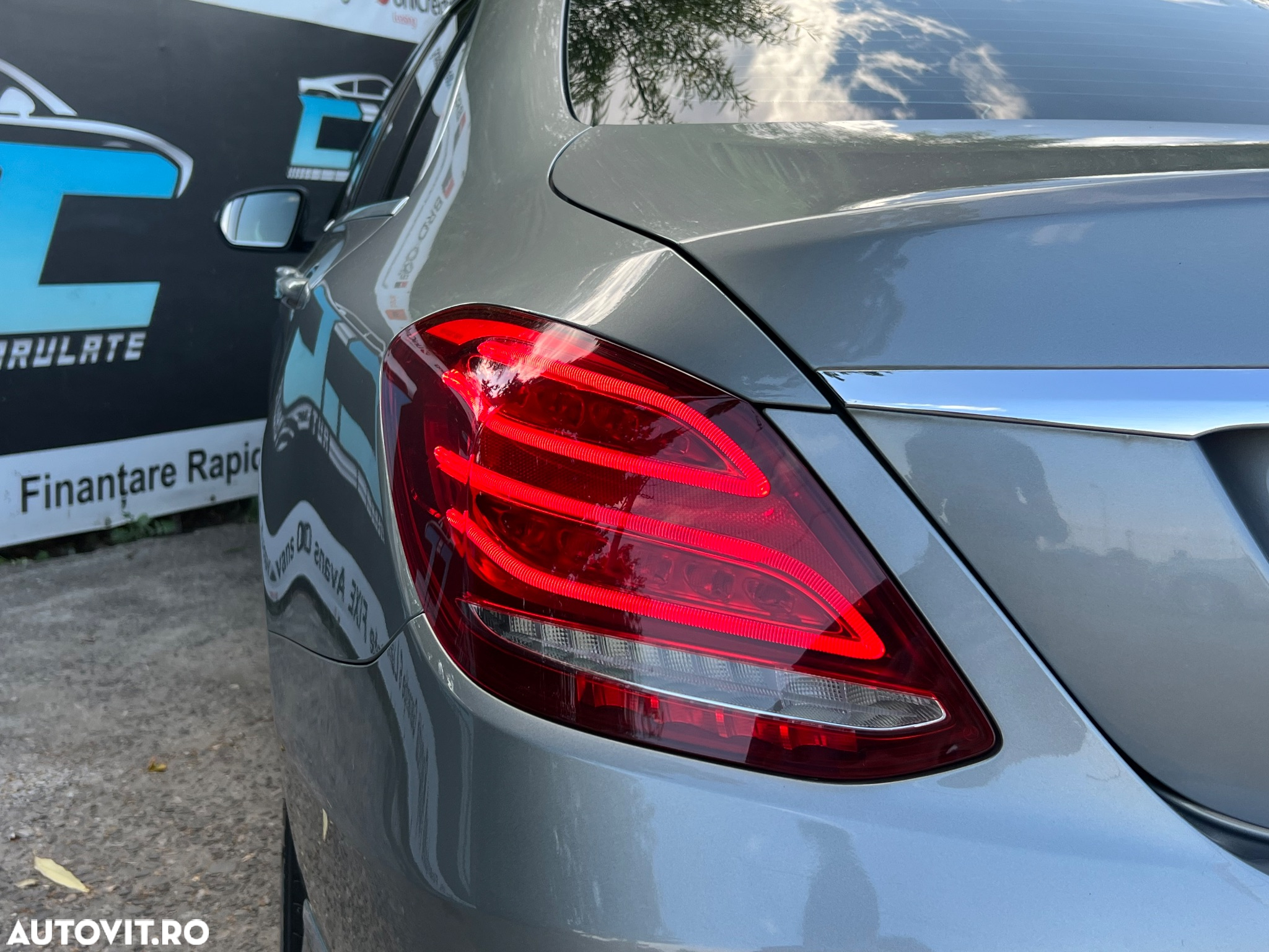 Mercedes-Benz C 220 d T 9G-TRONIC Avantgarde - 23
