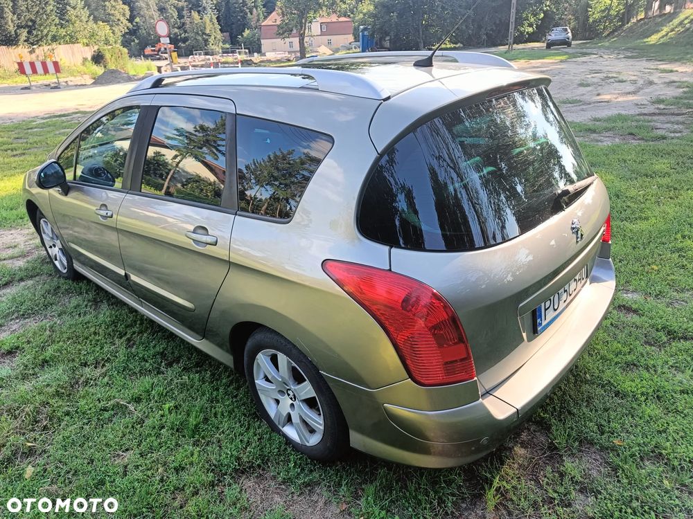 Peugeot 308 2011 photo 3