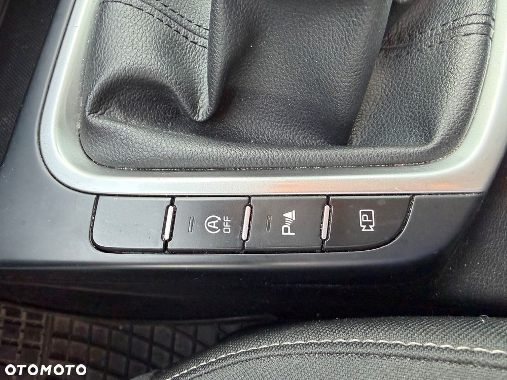 Kia Ceed 1.5 T-GDI M - 19