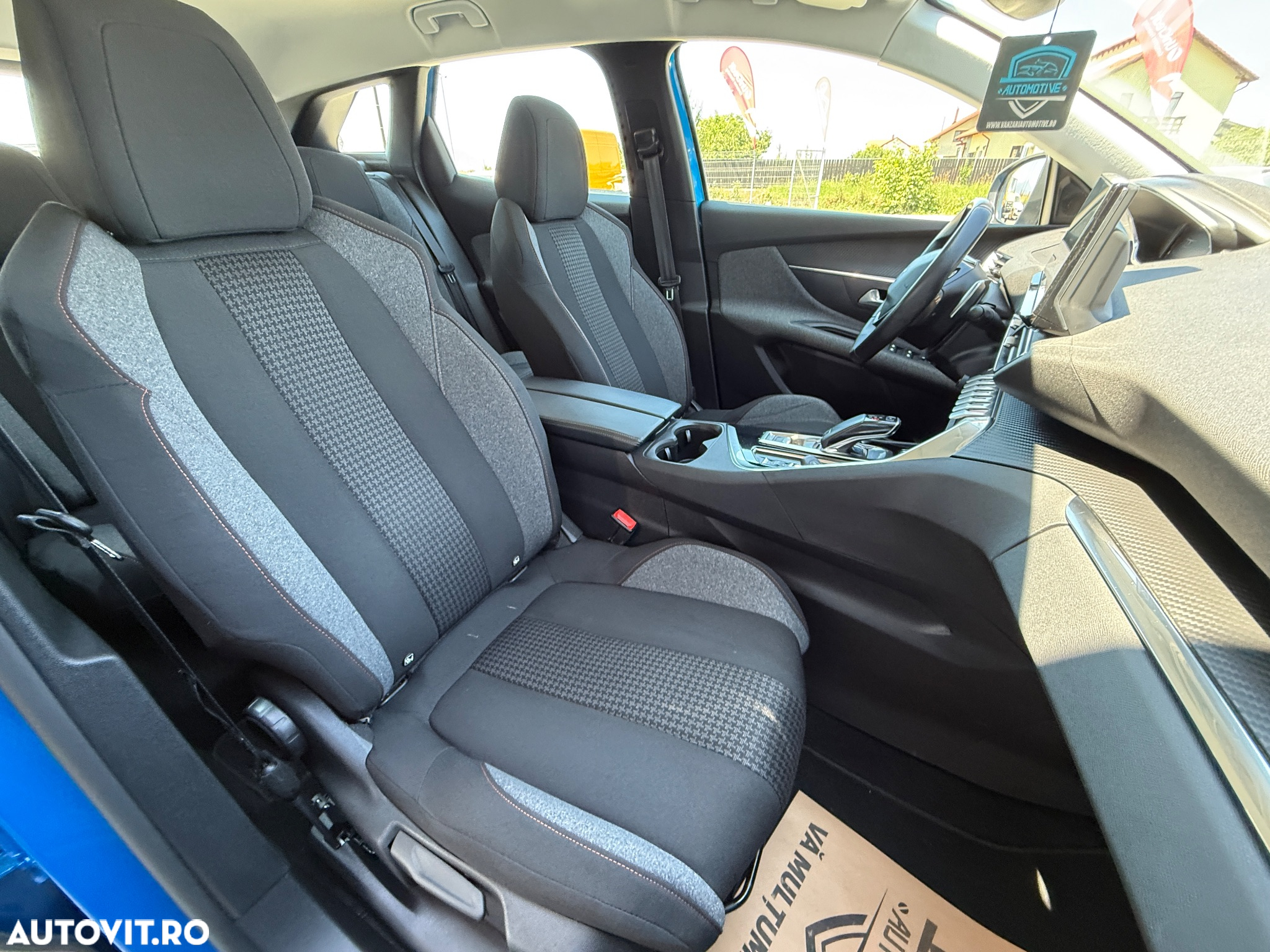 Peugeot 3008 PureTech 130 Stop & Start GPF EAT8 Allure Pack - 8