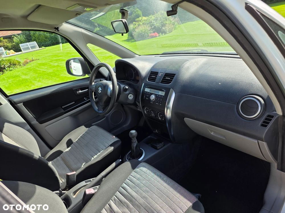 Suzuki SX4 1.5 Comfort - 13