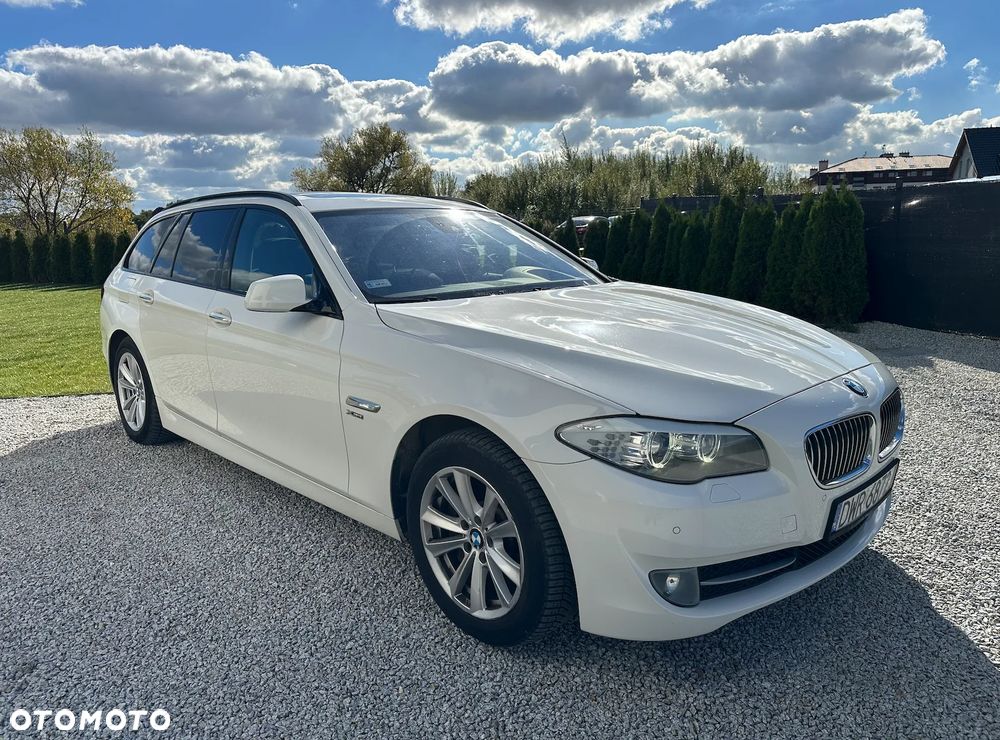 BMW Seria 5 525d xDrive - 5