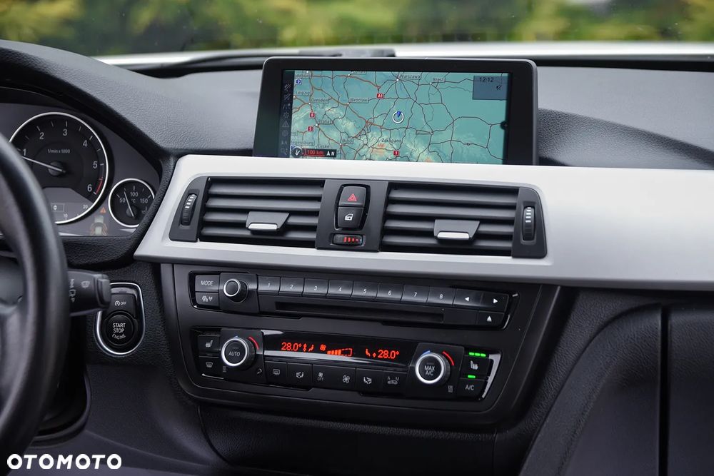 BMW Seria 3 318d - 37