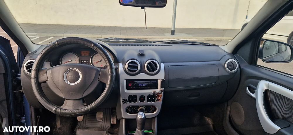Dacia Logan 1.6 MPI Laureate - 11
