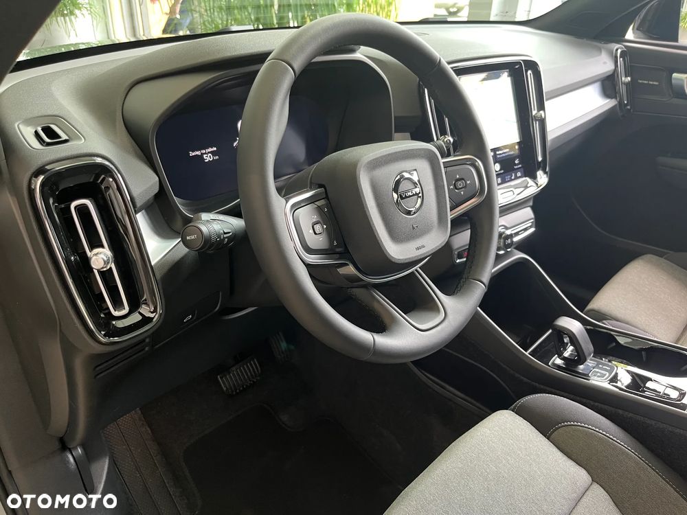 Volvo XC 40 B3 Plus Dark - 8
