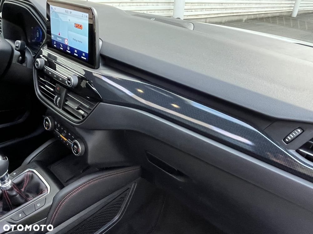Ford Kuga 2.0 EcoBlue Hybrid ST-LINE X - 32