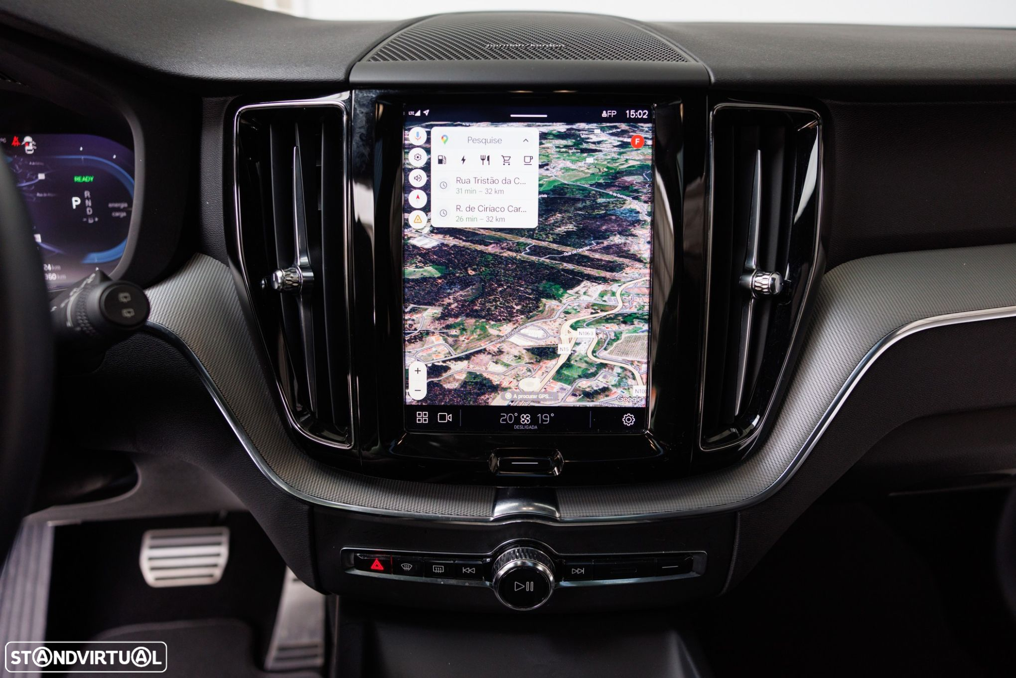 Volvo XC 60 2.0 T6 PHEV R-Design AWD - 9