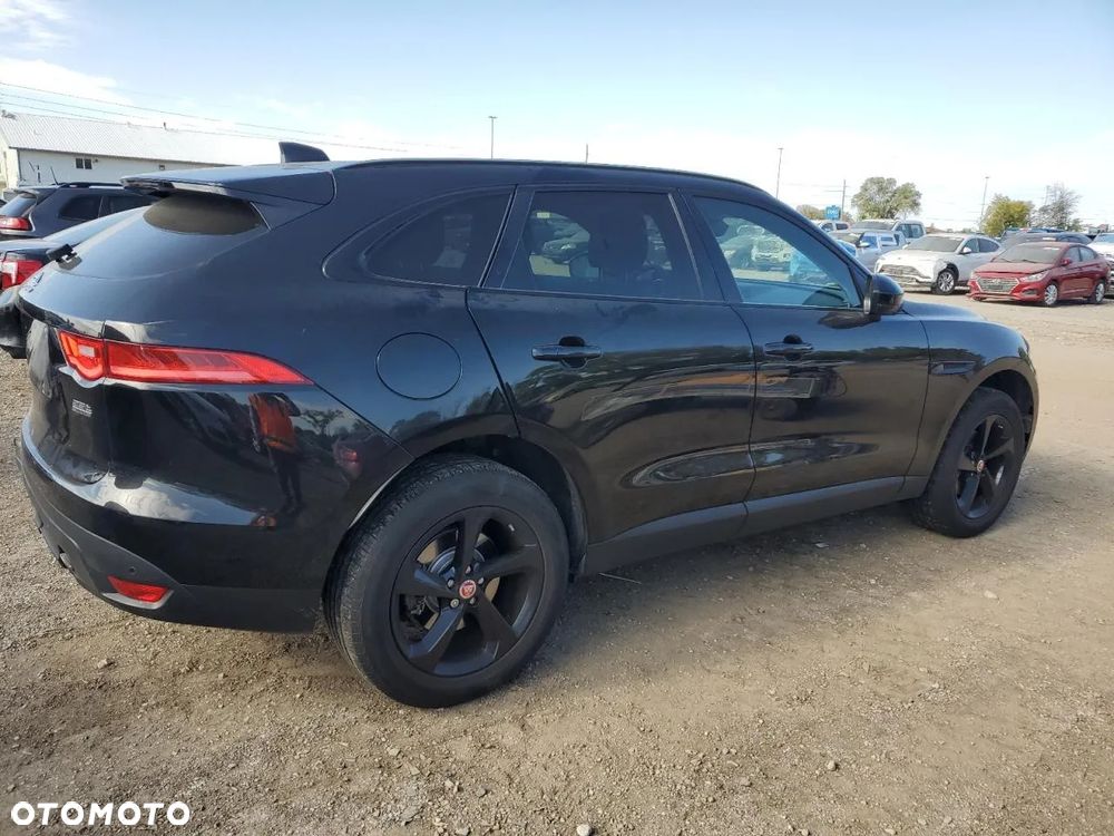 Jaguar F-Pace 25t AWD Prestige - 4