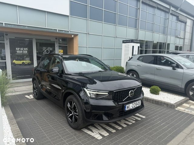 Volvo XC 40 B3 Plus Dark - 25