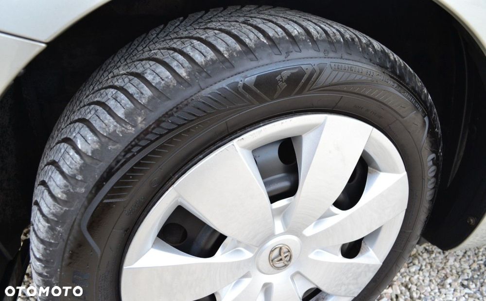 Toyota Auris 1.33 VVT-i Terra - 39