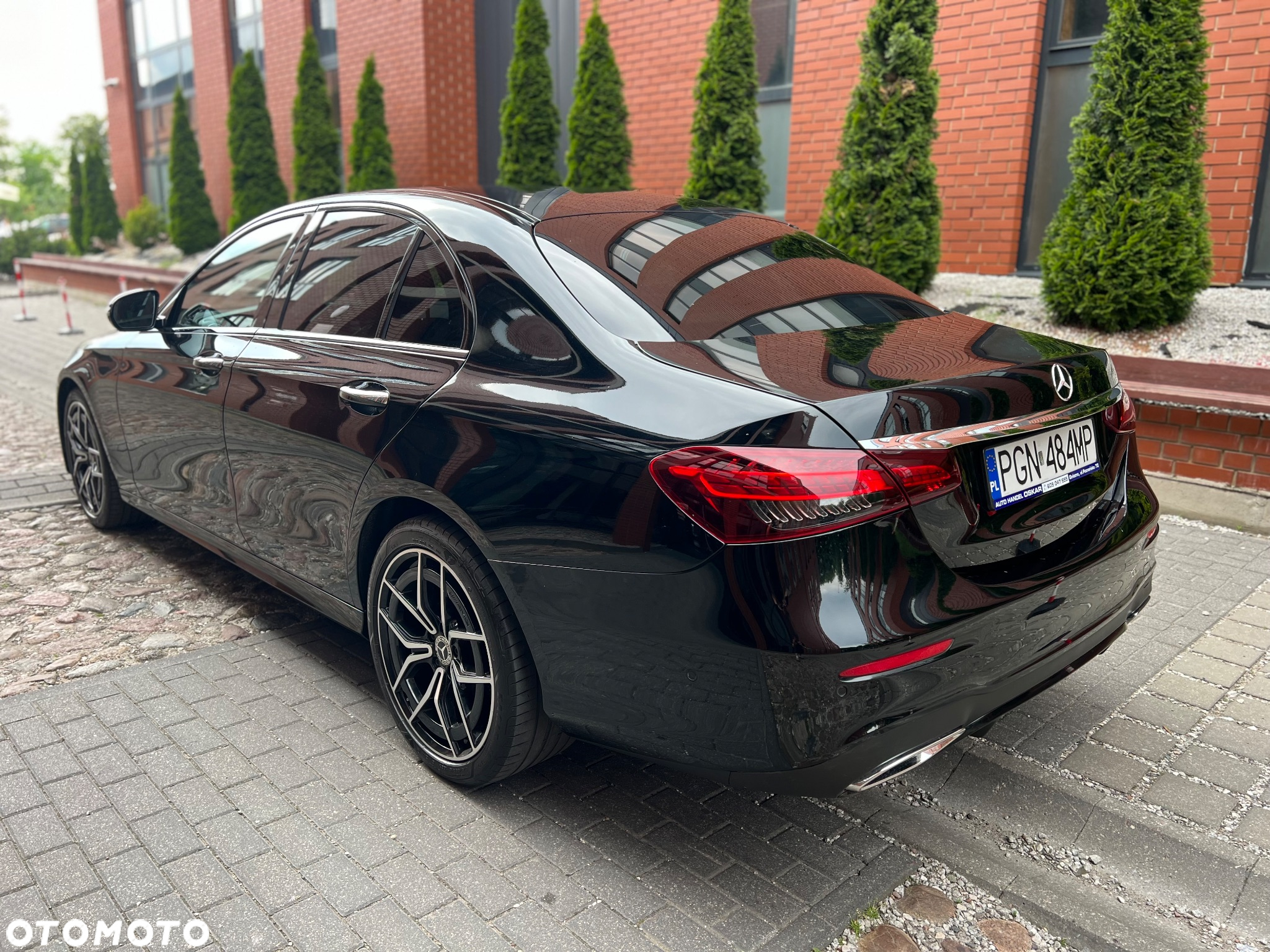 Mercedes-Benz Klasa E 220 d 9G-TRONIC AMG Line - 24