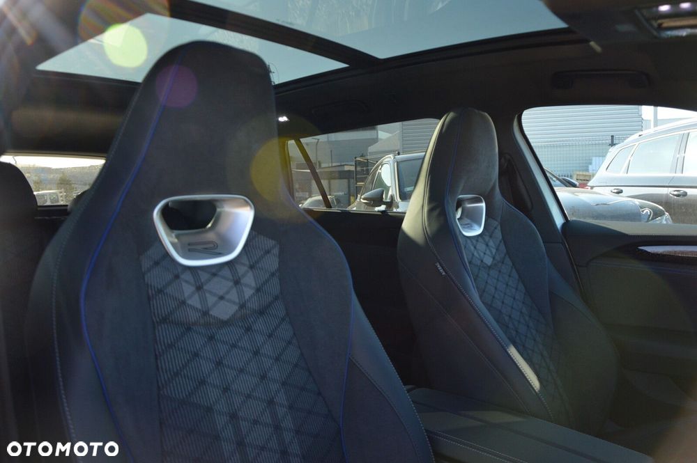 Volkswagen Passat - 14