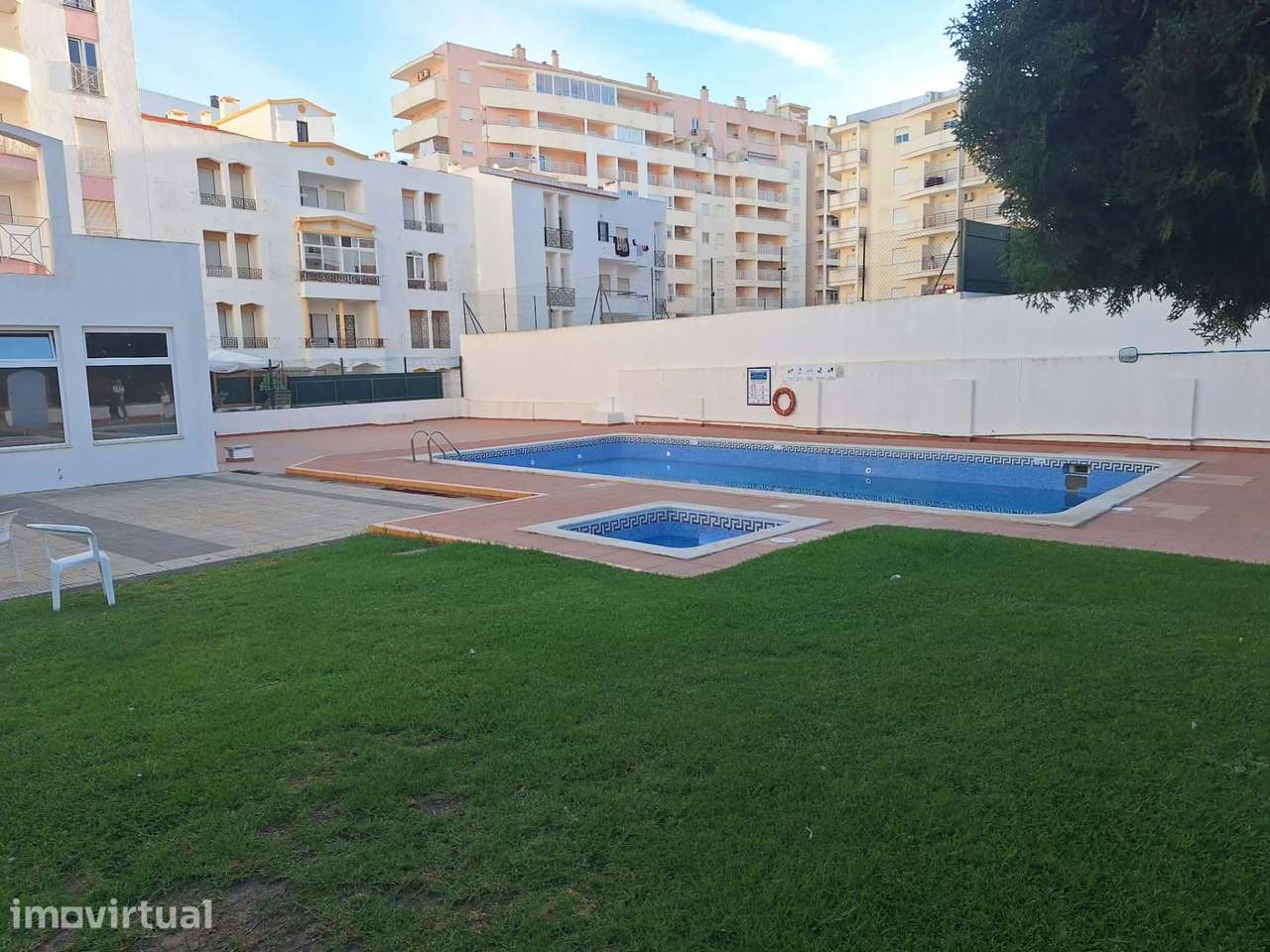 Apartamento T1 com piscina e garagem - Grande imagem: 2/30