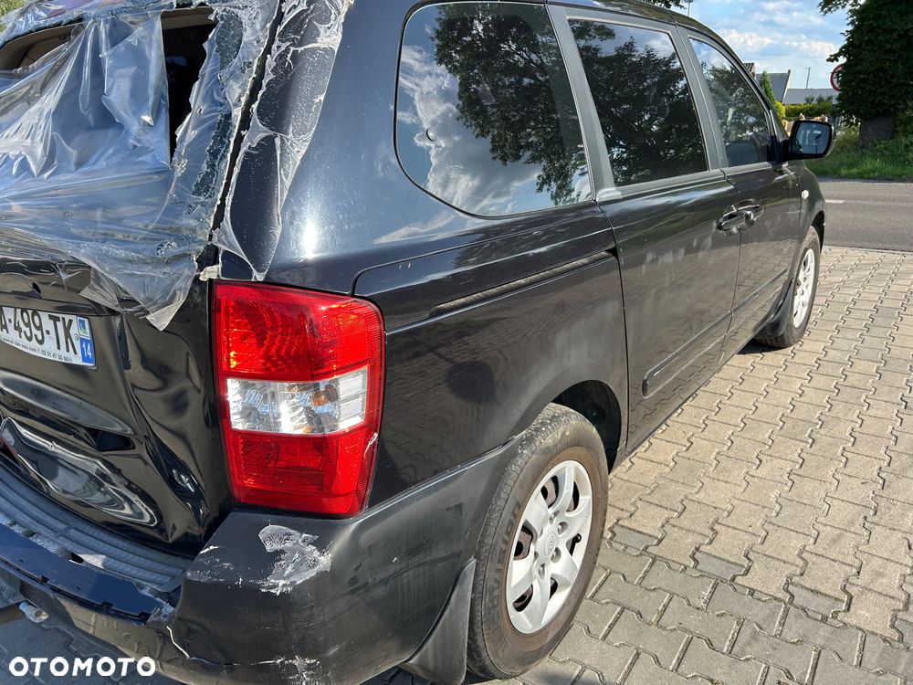 Kia Carnival - 6
