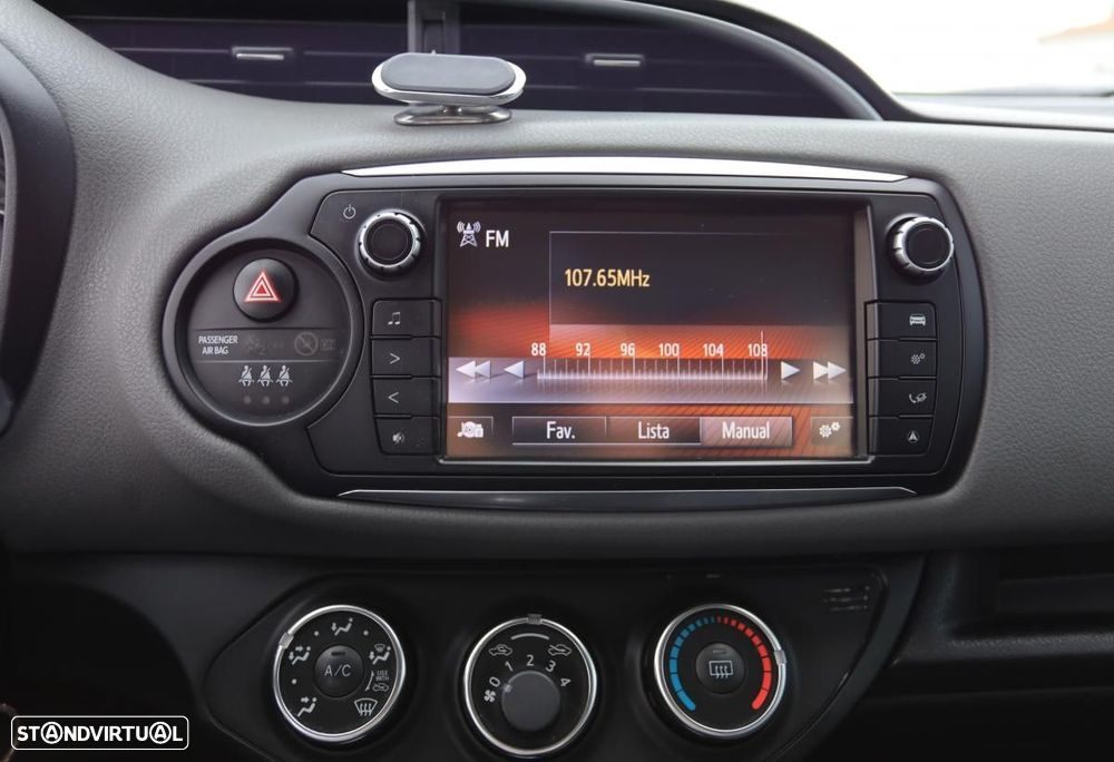 Toyota Yaris 1.0 VVT-i Exclusive - 10