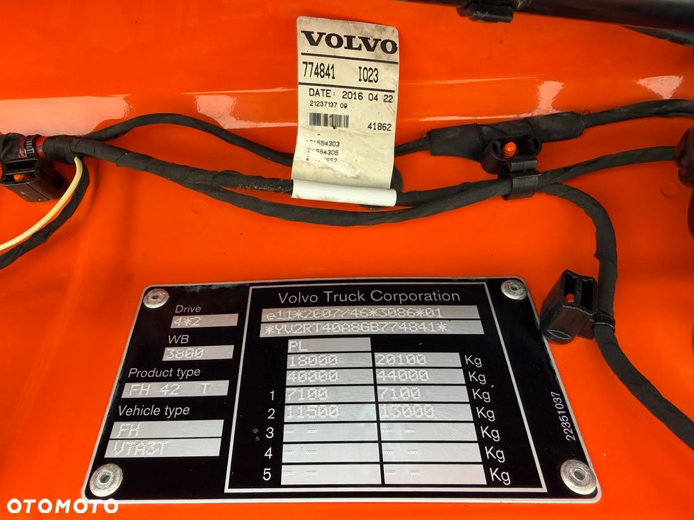 Volvo FH 500 / 3 SZTUKI / HYDRAULIKA + 2 ZBIORNIKI PALIWOWE / GLOBETROTTER / EURO 6 / LODÓWKA / DŁUGA RAMA / DOSTĘPNE 3 SZTUKI !! - 13