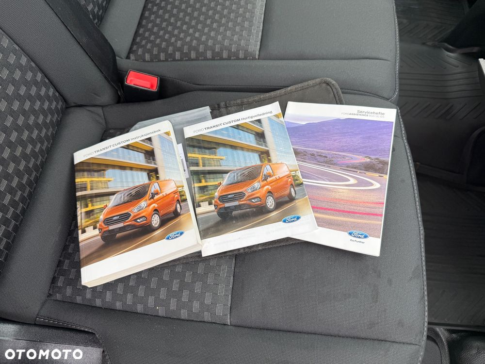 Ford TRANSIT CUSTOM BLACK EDITION L2H1/2xBoczne drzwi/Automat/Bi-Xenon/Navi/Klima/Kamera/Grzane fotele/PDC przód i tył/Grzana szyba/Hak/Bagażnik - 13