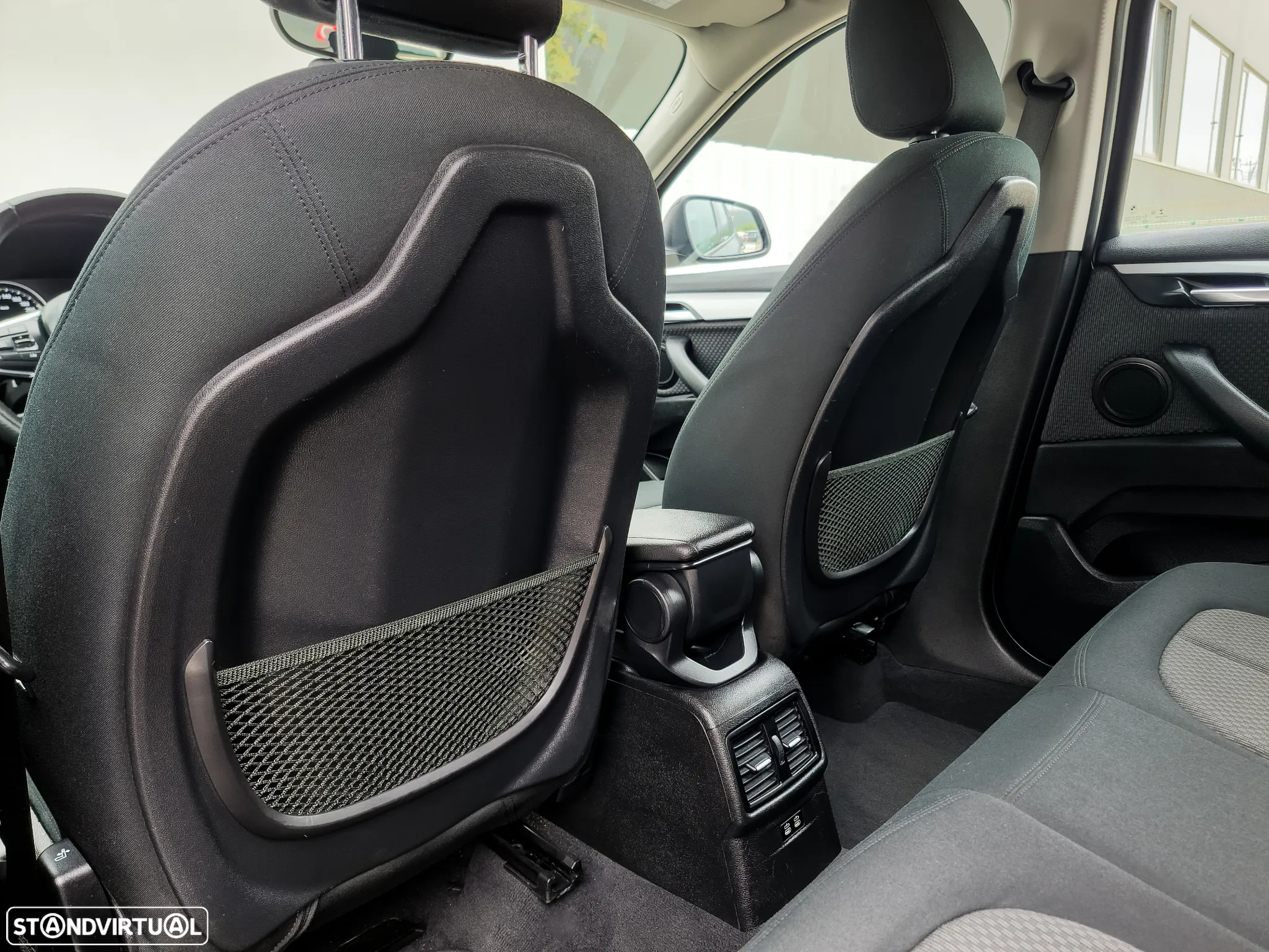BMW X1 25 e xDrive Corporate Edition - 44