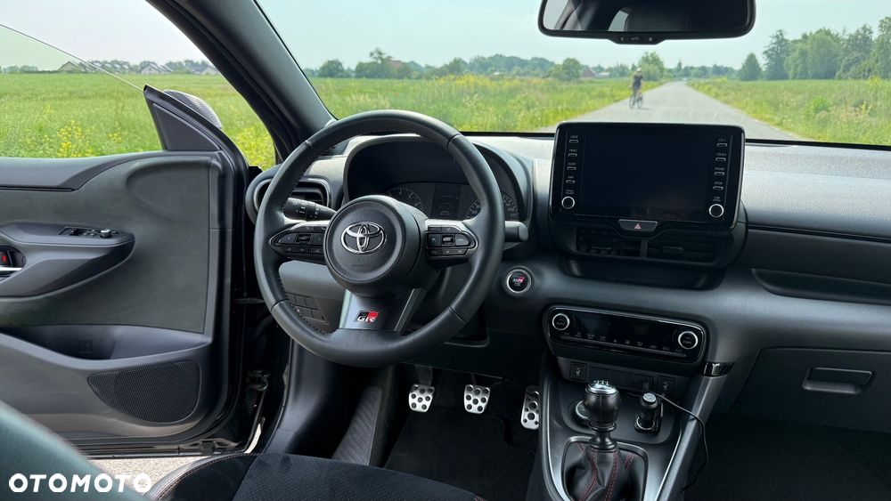 Toyota GR Yaris 1.6 Dynamic - 12
