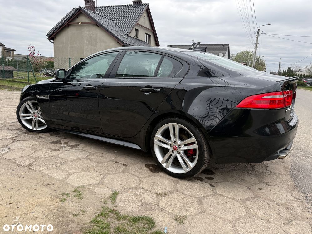 Jaguar XE 20d R-Sport - 6