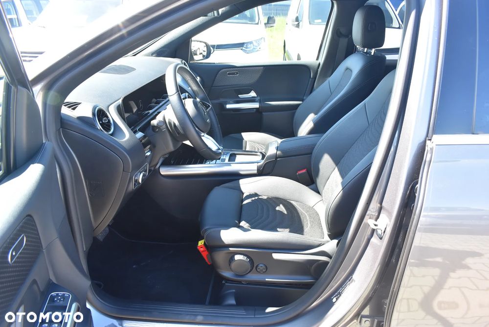 Mercedes-Benz Klasa B 200 d 8G-DCT - 11