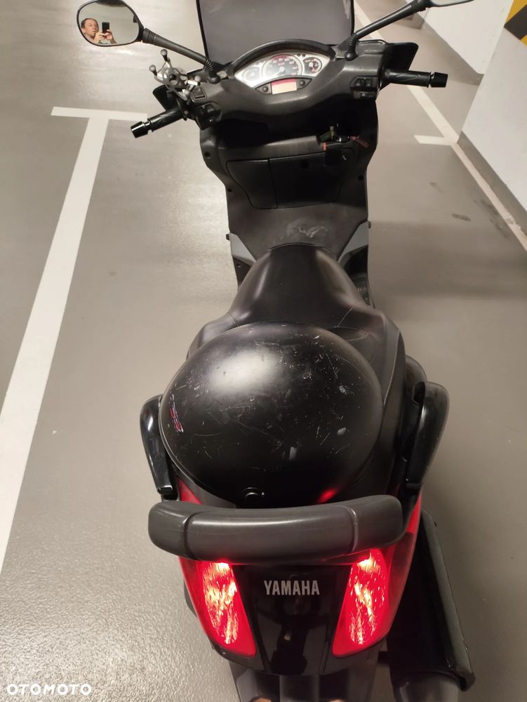 Yamaha X-max - 12