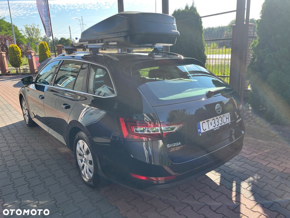 Skoda Superb 1.6 TDI Ambition - 4