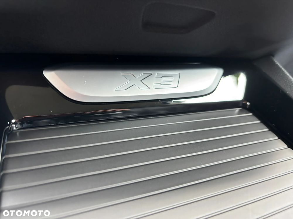 BMW X3 xDrive20d - 29