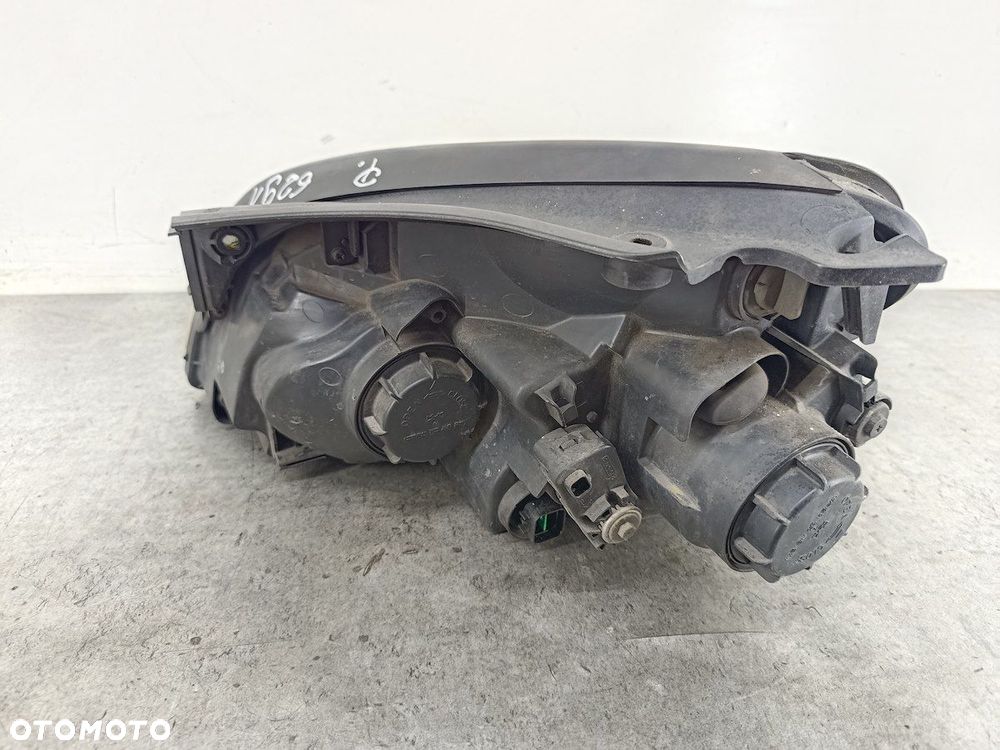 LAMPA PRZÓD PRAWA KIA CARENS III - 5