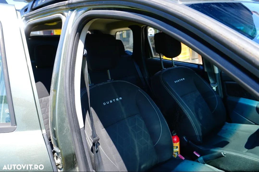 Dacia Duster 1.6 4x4 Laureate - 9