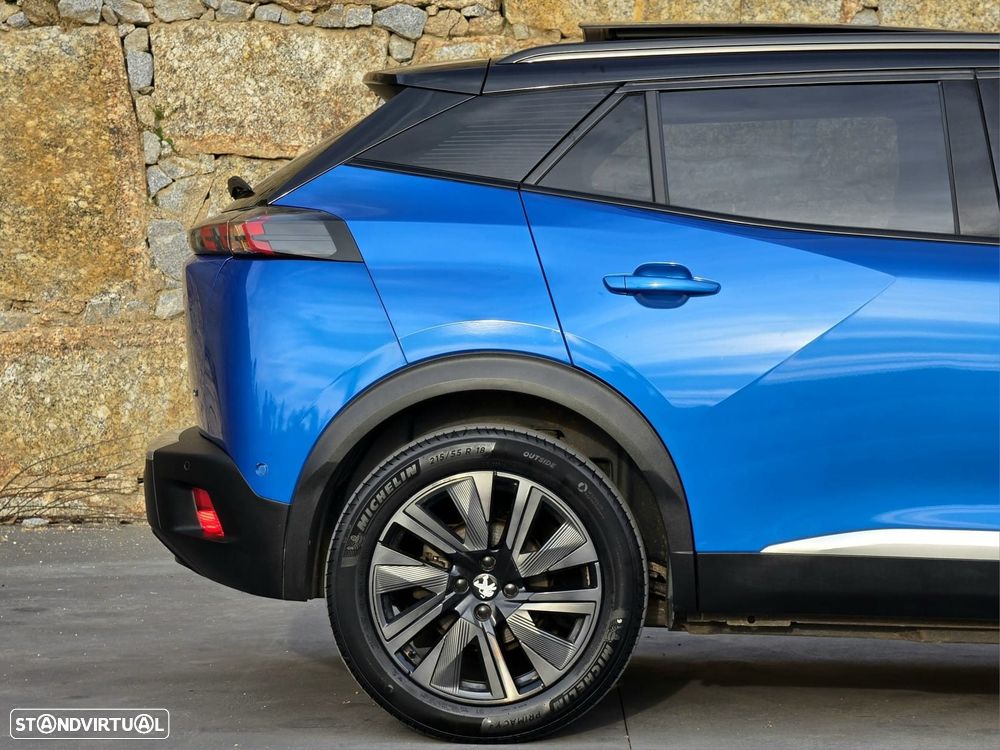 Peugeot e-2008 50 kWh GT - 12