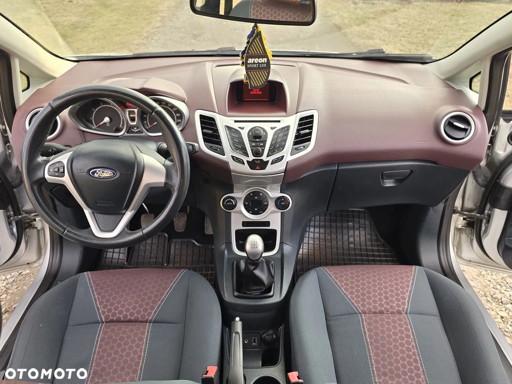 Ford Fiesta 1.4 Titanium - 13